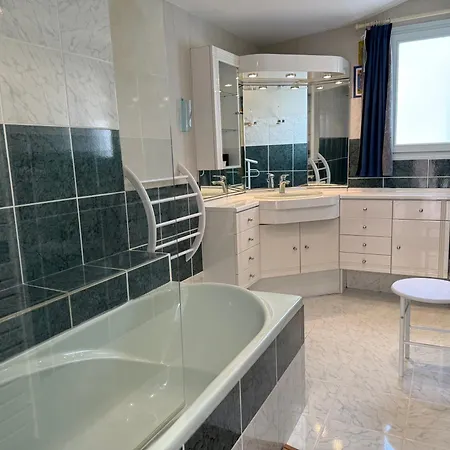 Сasa de vacaciones ღ Villa des Grasses - Piscine Chauffée, Jardin&Wifi *