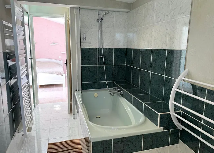 ღ Villa des Grasses - Piscine Chauffée, Jardin&Wifi Le Bois-Plage-en-Ré